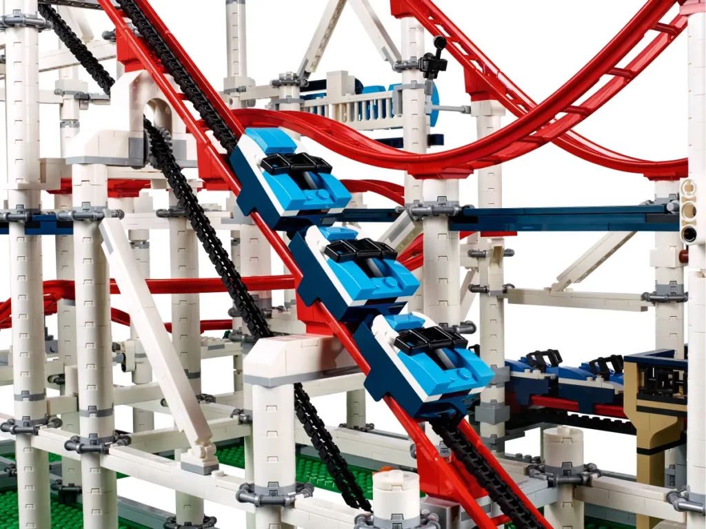 Expériences de parc d'attractions à la maison : Découvrez le set LEGO® Creator Expert Les montagnes russes 10261 LEGO® - CoffeeBrick.it
