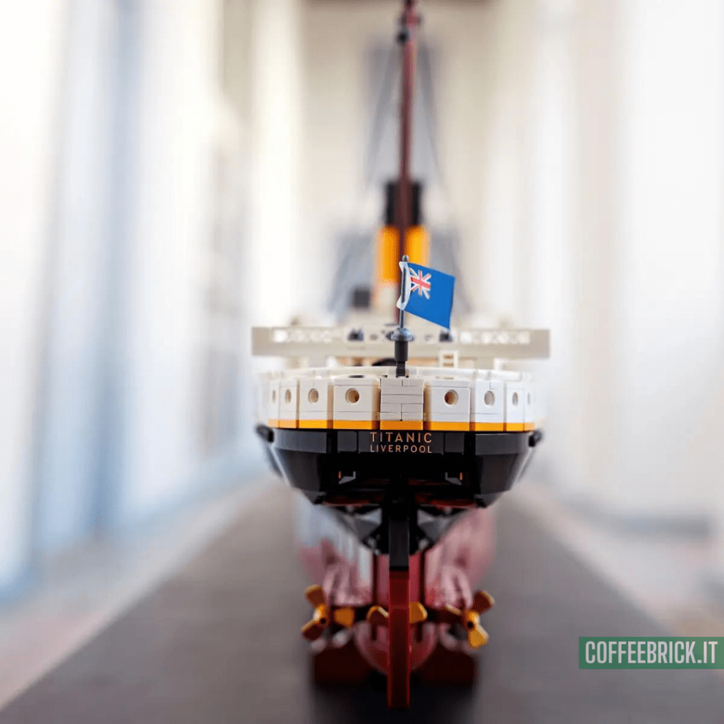 Explore the Depths of the Ocean with the Titanic 10294 LEGO® Set: A 9090-Piece Masterpiece! - CoffeeBrick.it